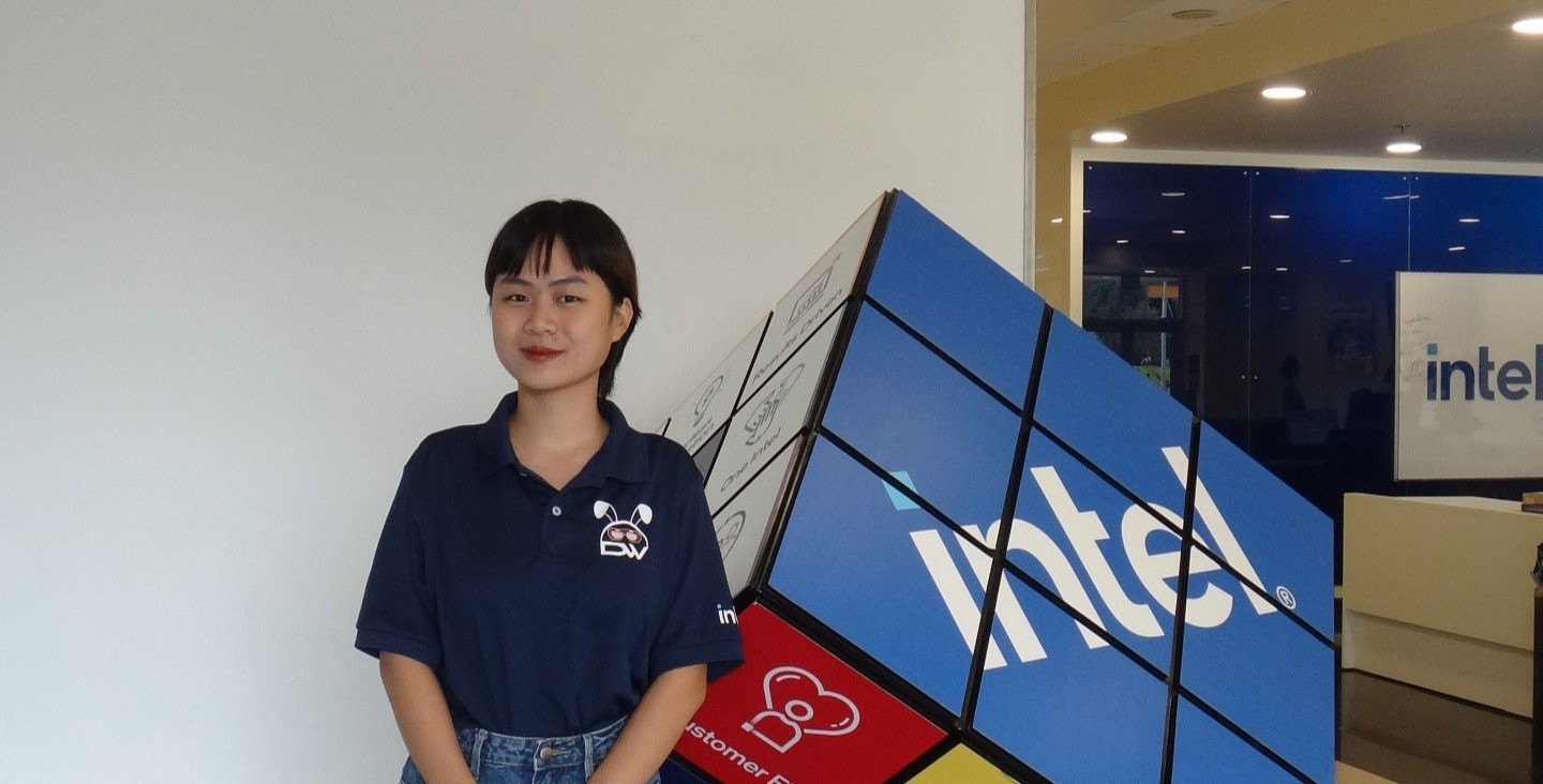 Từng chỉ mê học các môn Xã hội, sinh viên trở thành Thực tập sinh Kỹ sư Quy trình tại Intel